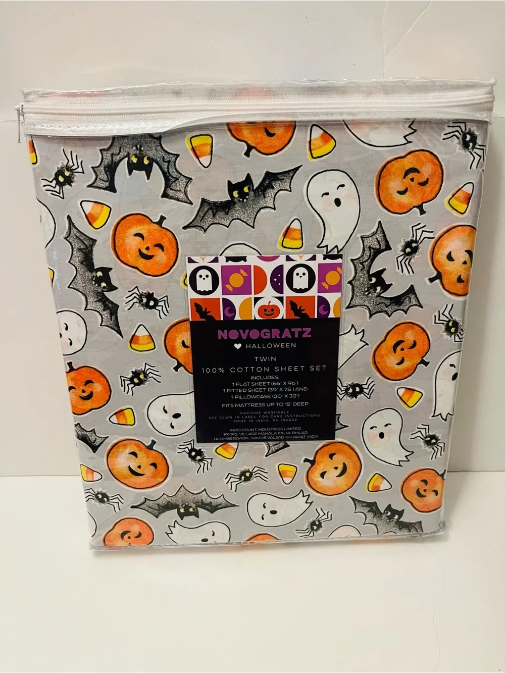 Novogratz & London Kaye Lot of 2 Twin Sheet Sets Halloween Bat Valentine Heart